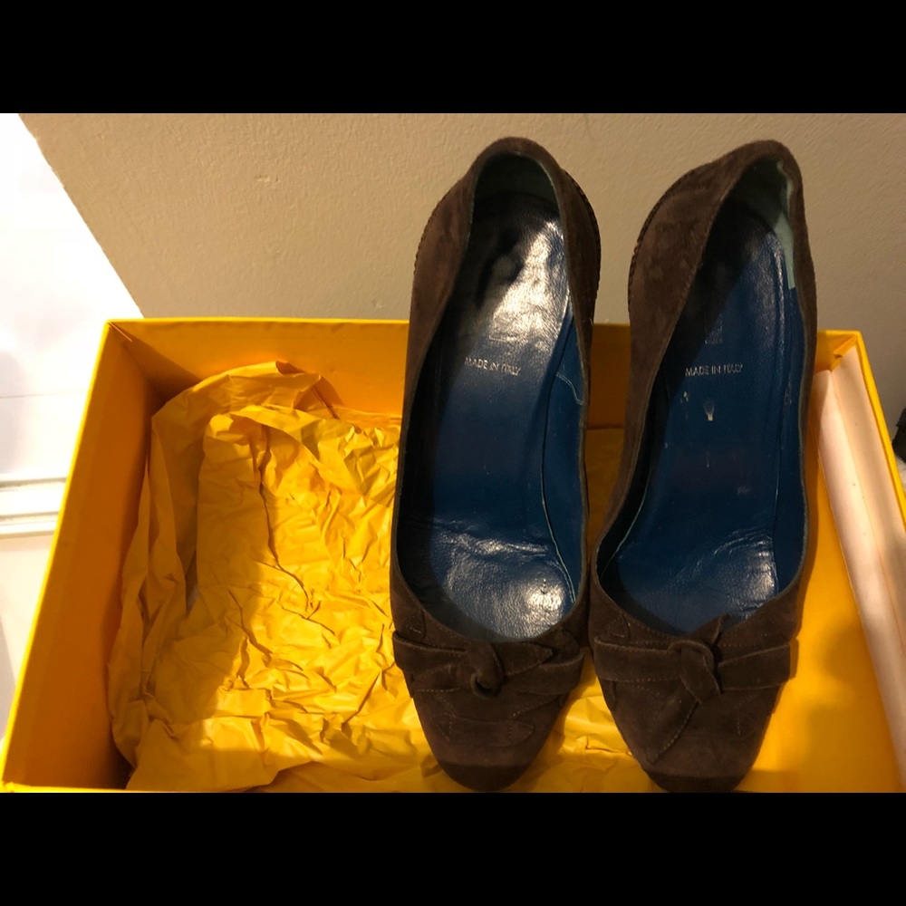 FENDI 3 pairs available